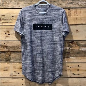 3/20 💵 Hollister t-shirt